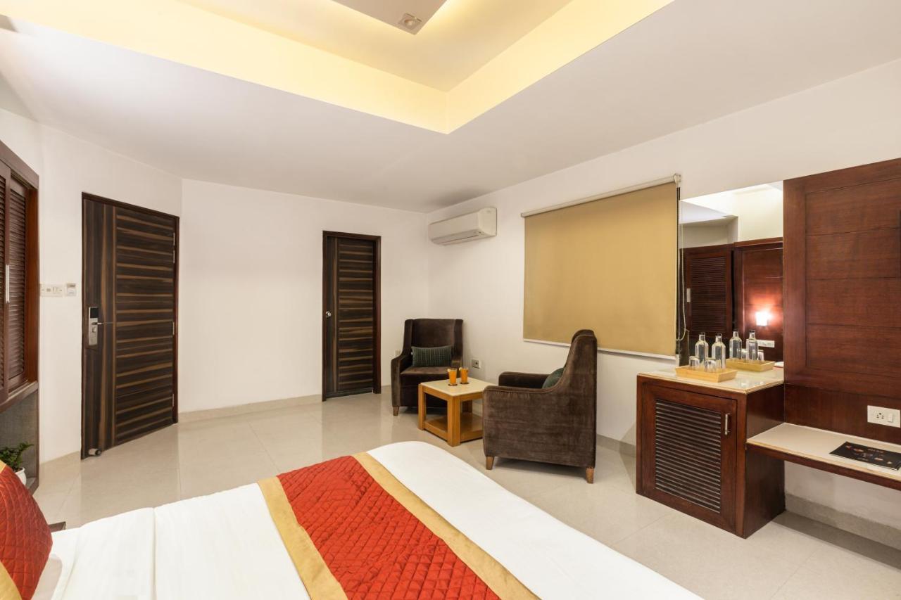 Hotel Star By Star Group- Near Delhi Airport Ню Делхи Екстериор снимка